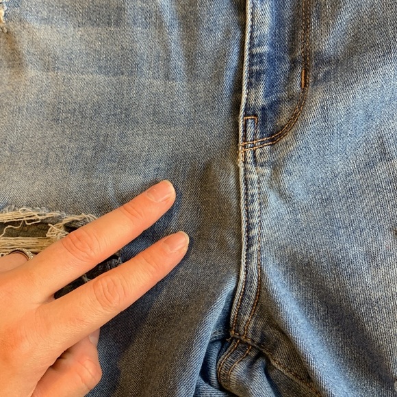 American Eagle Outfitters Next Level Stretch Distressed Super Hi Rise Jegging - Picture 16 of 16